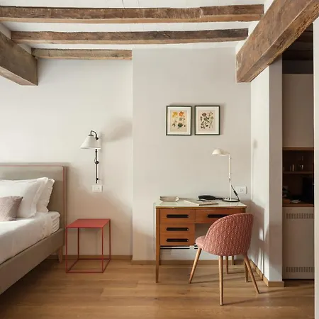 Relais Roncolo 1888 Farm stay