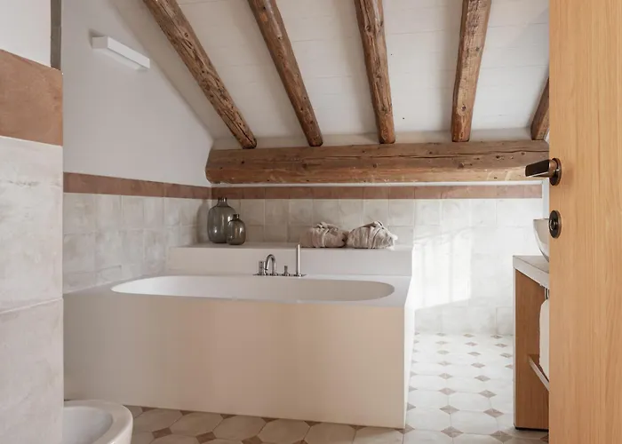 Relais Roncolo 1888 - Small Luxury Of The World Farm stay