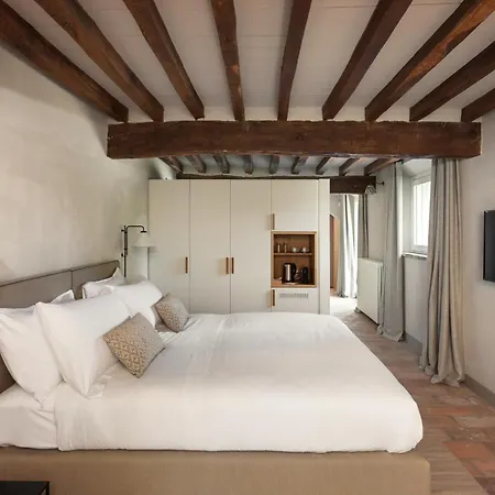 Relais Roncolo 1888 - Small Luxury Of The World Κατάλυμα σε φάρμα