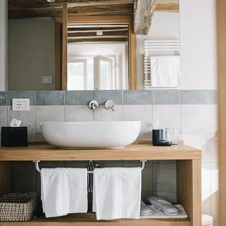 Relais Roncolo 1888 - Small Luxury Of The World Quattro Castella