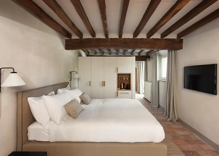 Relais Roncolo 1888 - Small Luxury Of The World Çiftlik konaklama