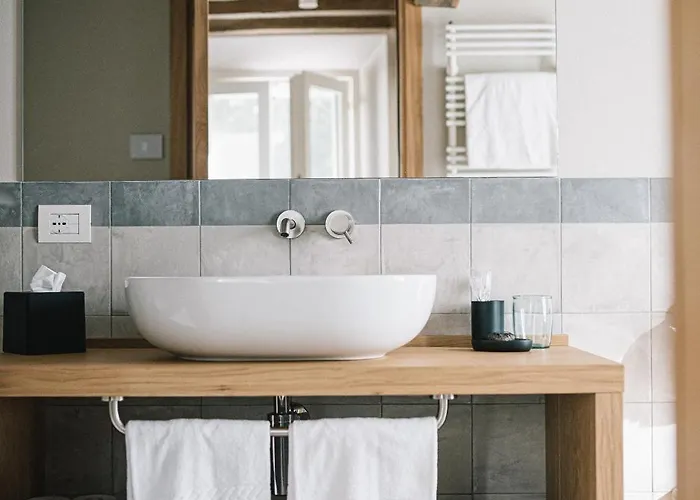 Relais Roncolo 1888 - Small Luxury Of The World Quattro Castella